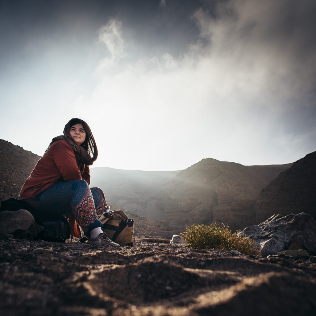 "Treffen wir uns in der Mitte" Fotobuch mit begleitenden Texten von Sabine Kneidinger und Frank Niedertubbesing.